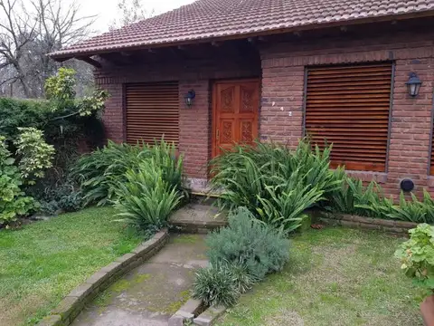 Chalet en Andrade 742, Glew, Alte Brown