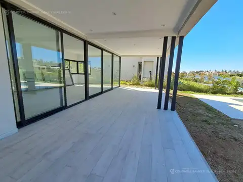 CASA | 5 AMBIENTES | PISCINA INFINITY | AL AGUA | PARRILLA CUBIERTA | EL NAUDIR