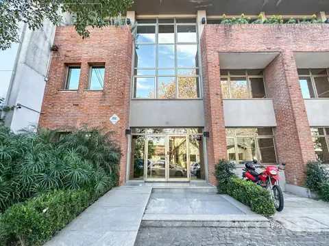 Oficinas en Alquiler - 780 m² en PB y 1er.Piso - San Isidro