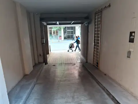 VENDO COCHERA EN EL CENTRO