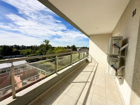 Departamento en Alquiler con 1 cocheras