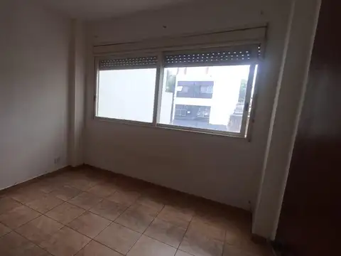 DEPARTAMENTO 3 AMBIENTES S/BALCON