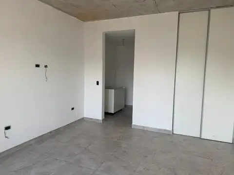 Complejo One Pilar Los Malvones 3700, Piso 1