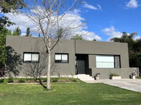 Casa en Alquiler Temporal en Villanueva, USD 3.500
