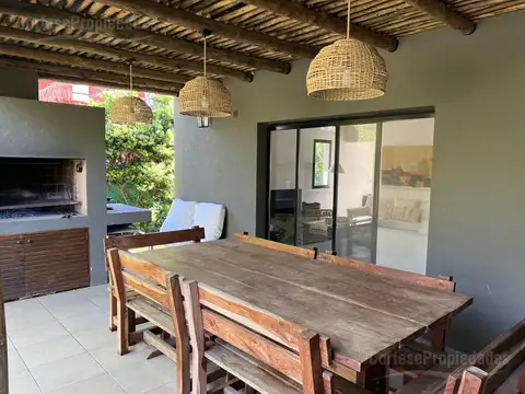 Casa en Alquiler Temporal en Villanueva, USD 3.500
