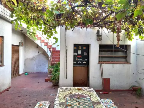 Casa en Venta 5 Amb. Villa Sarmiento Garaje Balcón Tza