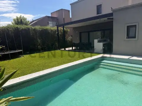 BENAVIDEZ CASA 5 AMB. 4 BANOS COMPLETOS. TOILETTE. 2 COCHERAS.