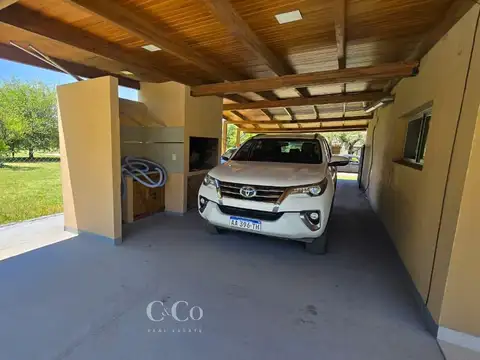 Casa en Venta con 1 cochera