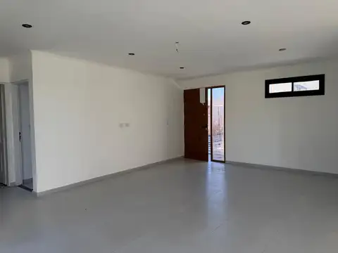 Depto Tipo Casa 3 ambientes con 1 baño