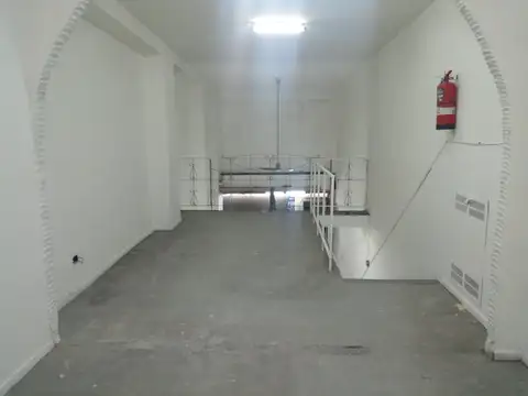 Avenida Valentín Alsina 900