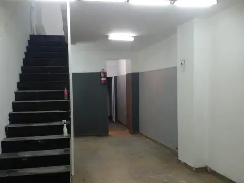 Avenida Valentín Alsina 900