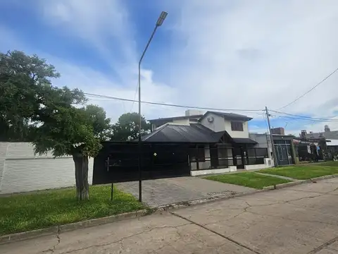 Casa en Venta en Granadero Baigorria, USD 235.000