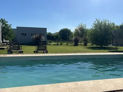 ALQUILER TEMPORARIO CASA EN BARRIO SAN JOAQUIN