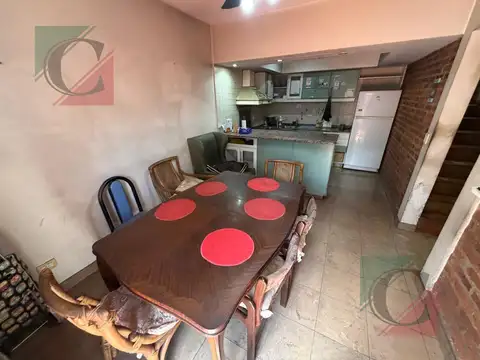 Casa 4 ambientes con 3 baños