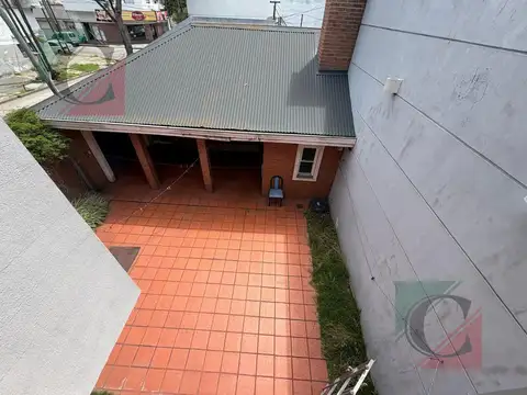 Casa 4 AMBIENTES CON COCHERA Y QUINCHO CON PARILLA APTA CREDITO