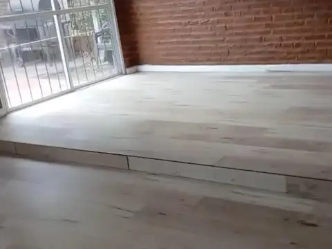 SIMON PEREZ 55700