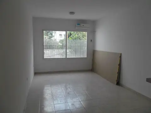 Oficina en Alquiler en Belgrano, $ 600.000