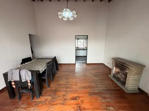 Depto Tipo Casa en Alquiler de 4 ambientes