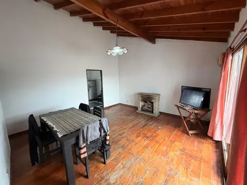 Depto Tipo Casa 4 ambientes con 2 baños