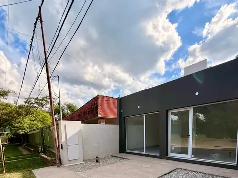 Local en Alquiler en Funes, $ 700.000