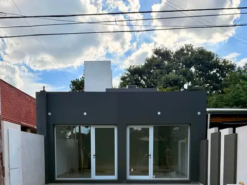 Locales comerciales en Funes sobre Jose Hernadez casi ruta 9 GARITA 15