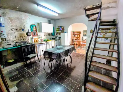 Casa 6 ambientes con 1 baño