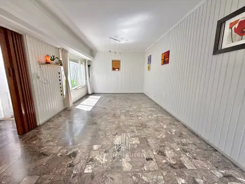 Depto Tipo Casa en Venta en Villa del Parque, USD 239.000