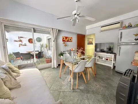 DEPARTAMENTO PH EN VENTA 4 AMB - JARDÍN - 2 PATIOS - TODO PB