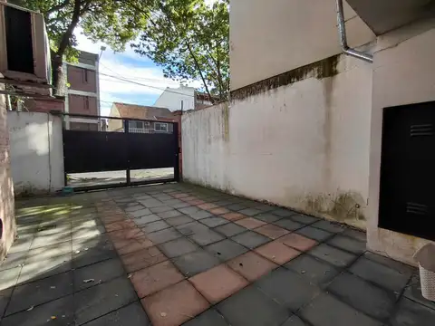 Depto Tipo Casa 4 ambientes con 2 baños