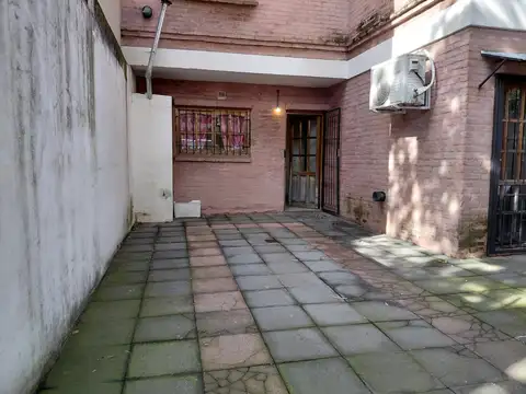 Depto Tipo Casa en Venta con 1 cocheras