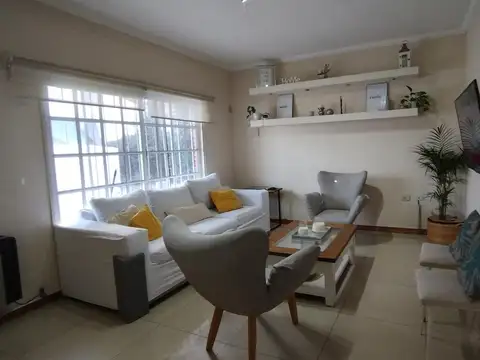 Dúplex 3 amb muy luminoso y amplio con jardín.