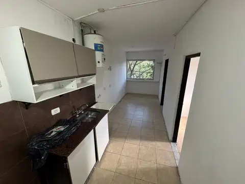 Departamento en Jose León Suarez