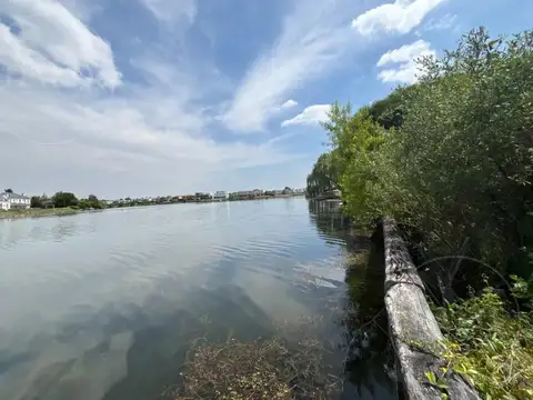 Terreno en Venta 22  mts Fondo