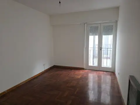 Depto. 3 amb. amplio excelente ubicacion