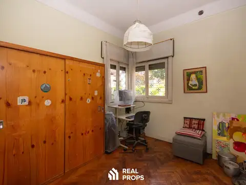 Casa en Venta con 3 cocheras