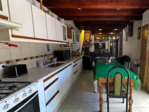 VENTA CASA 4 AMBIENTES HURLINGHAM APTO CRÉDITO