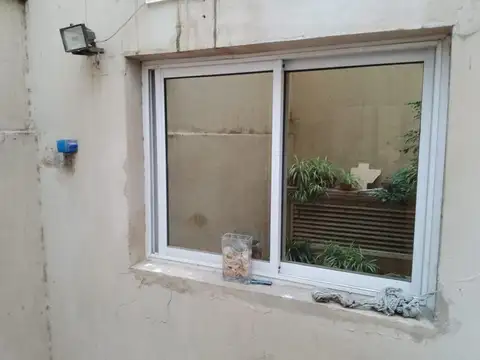 47 M2 Excelente estado Con Patio pisos parquet luminoso