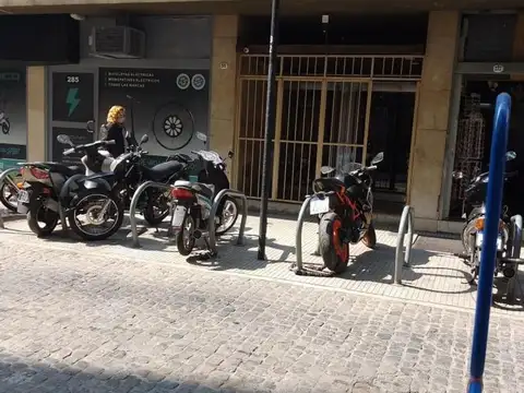 Carabelas 200, Piso 1