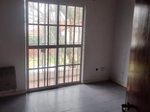 Depto Tipo Casa en Alquiler de 1 dormitorio