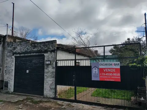 Casa antigua con gran lote de 360 m2., Varios destinos.