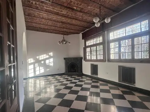 Casa en Alquiler al Oeste