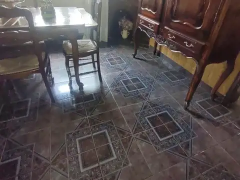 Casa 4 ambientes con 1 baño