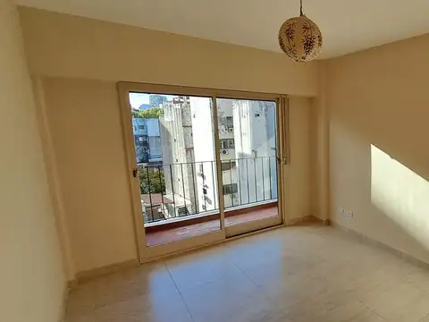 DEPARTAMENTO 2 AMBIENTES CONTRAFRENTE BALCON  SUPER LUMINOSO TODO A NUEVO