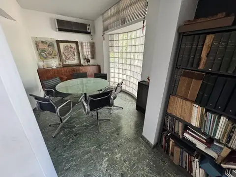 PH en venta al frente con cochera en Villa Luro