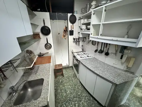 PH en venta al frente con cochera en Villa Luro