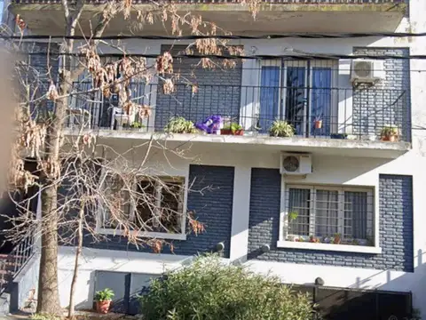 Departamento 3 ambientes en venta en San Isidro