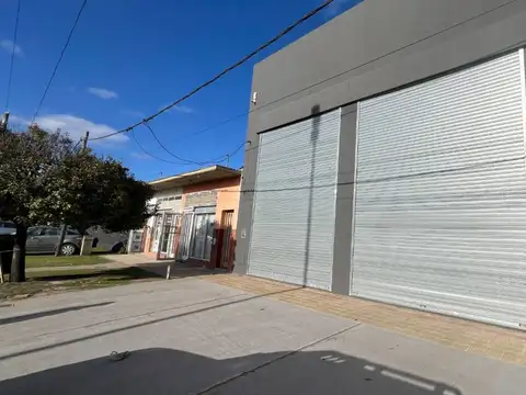 Local en Alquiler en Lisandro Olmos Etcheverry, $ 3.000.000