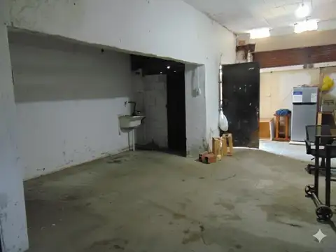 Casa con local comercial en San Miguel