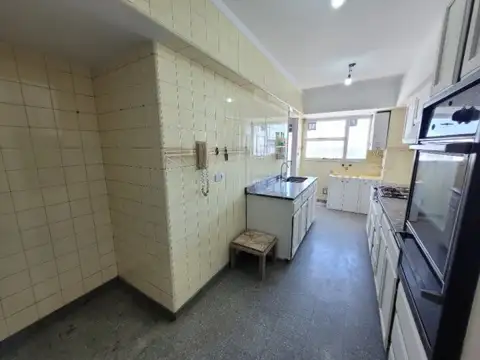 Departamento 4 ambientes con 2 baños