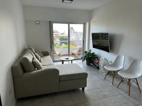 Castelar - 2 amb con balcón y cochera INVERSION